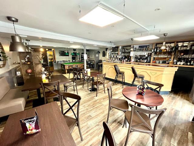 Local Commercial vente à Fontenay-le-Comte, Luçon