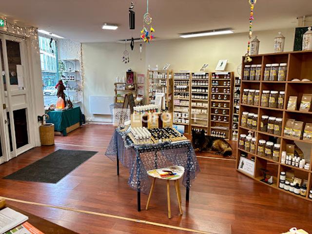 Local Commercial vente à Vals-près-le-Puy, Haute-Loire