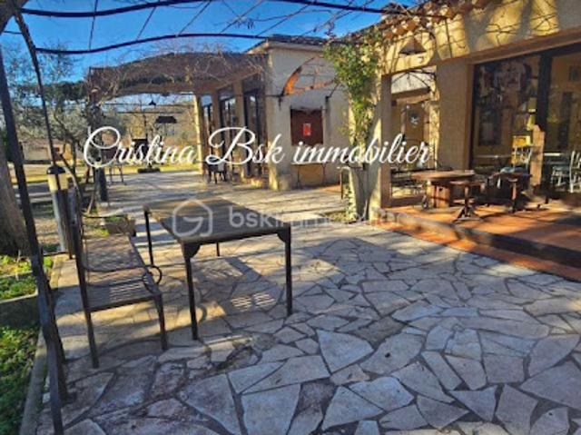 Local Commercial vente à Forcalquier, Oraison