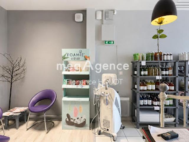 Local Commercial vente à Nantes, Monnières