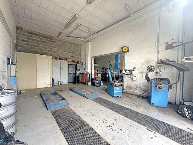 Local Commercial vente à Montpellier, Lunel