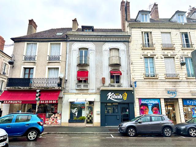Local Commercial vente à Fontainebleau, Montcourt-fromonville