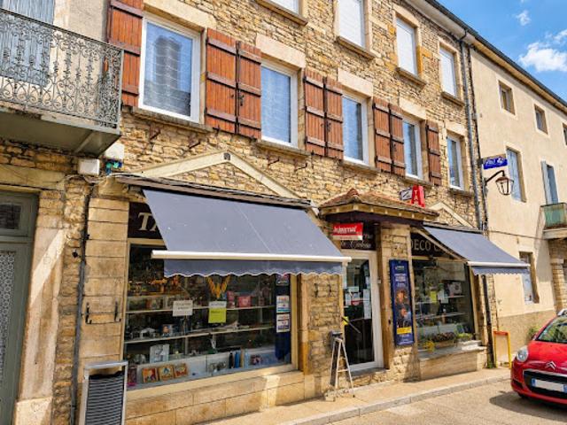 Local Commercial vente à Mâcon, Lugny