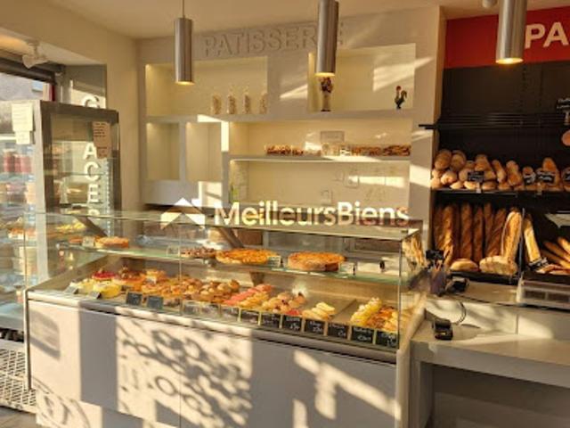 Local Commercial vente à Saint-Germain-des-Fossés, Allier
