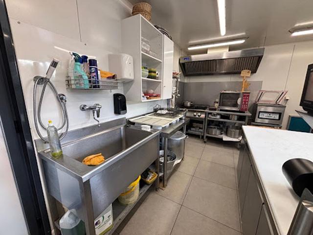 Local Commercial vente à Vallières, Vallières-sur-Fier