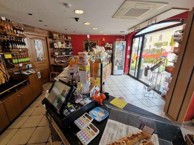 Local Commercial vente à Neufchâteau, Houécourt