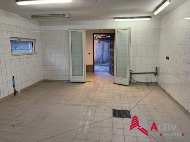Local Commercial vente à Arles