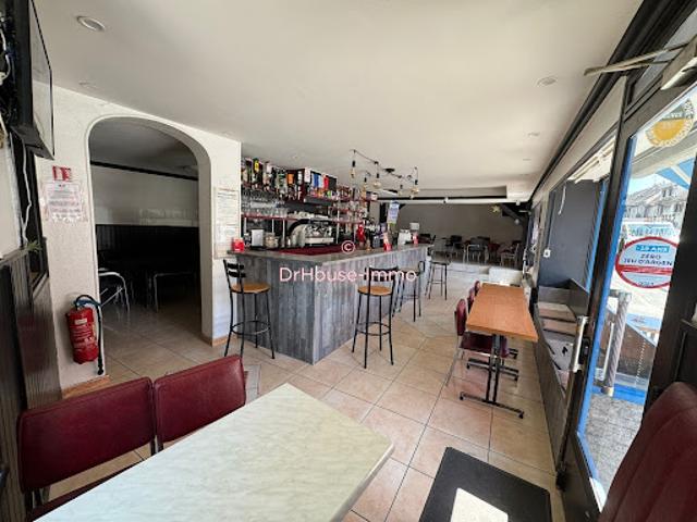 Local Commercial vente à Meaux, Trilport