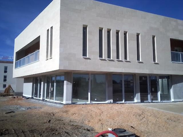Local Commercial vente à Nîmes, Rodilhan