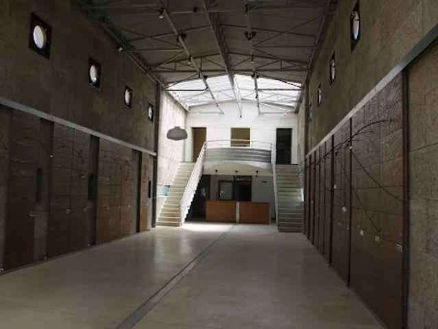 Local Commercial vente à Château-Chinon (Ville), Alluy