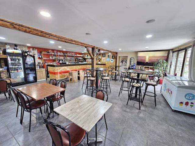 Local Commercial vente à Castellane, Allos