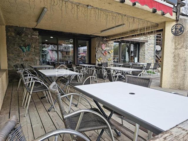 Local Commercial vente à Castellane, Allos