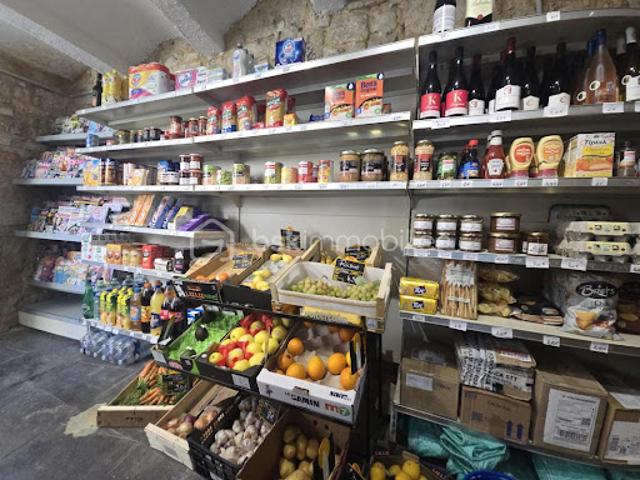 Local Commercial vente à Nîmes, Arpaillargues-et-aureillac