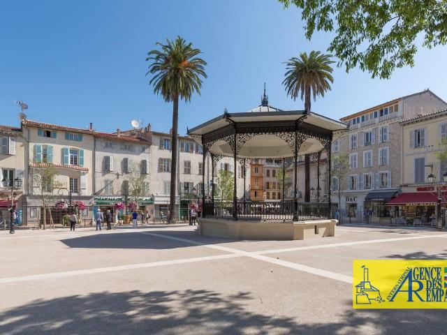 Local Commercial vente à Grasse, Antibes