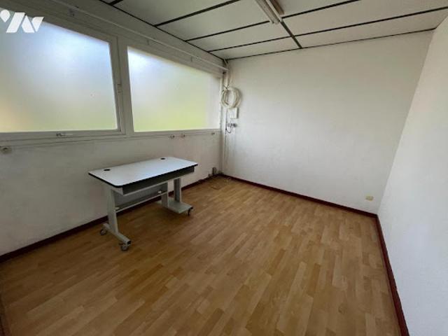 Local Commercial vente à Besançon, Baume-les-dames