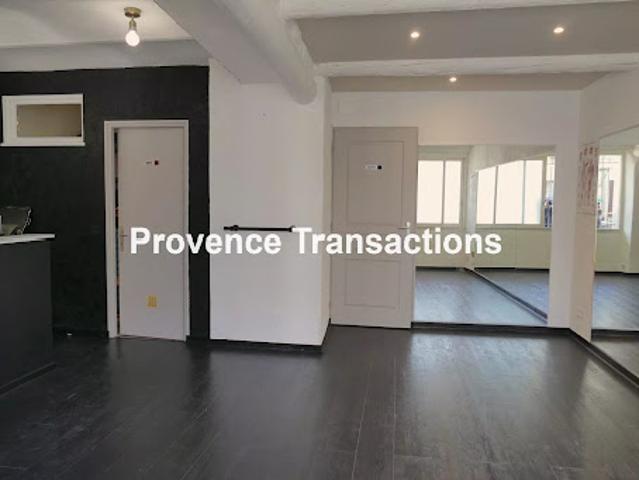 Local Commercial vente à Carpentras, Beaumes-de-venise