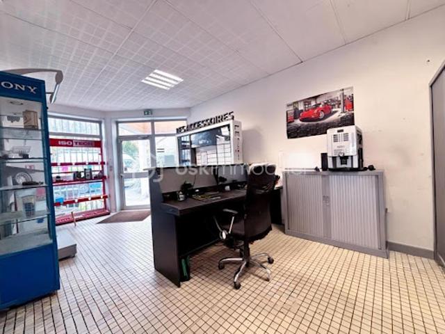 Local Commercial vente à Valenciennes, Denain