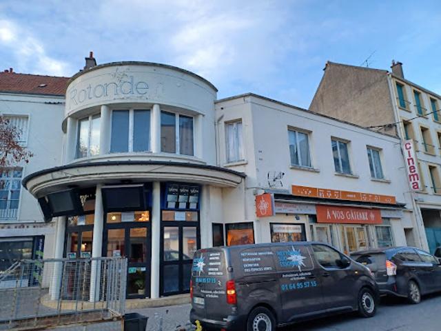 Local Commercial vente à Étampes, Etampes