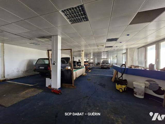 Local Commercial vente à Avranches, Isigny-le-buat
