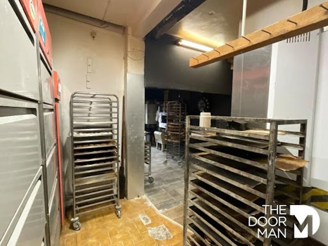 Local Commercial vente à France métropolitaine, La Londe-les-maures