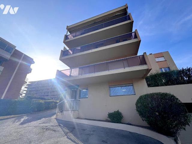 Local Commercial vente à Grasse, Le Cannet