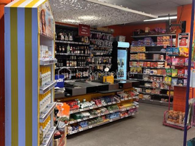 Local Commercial vente à Grasse, Vallauris