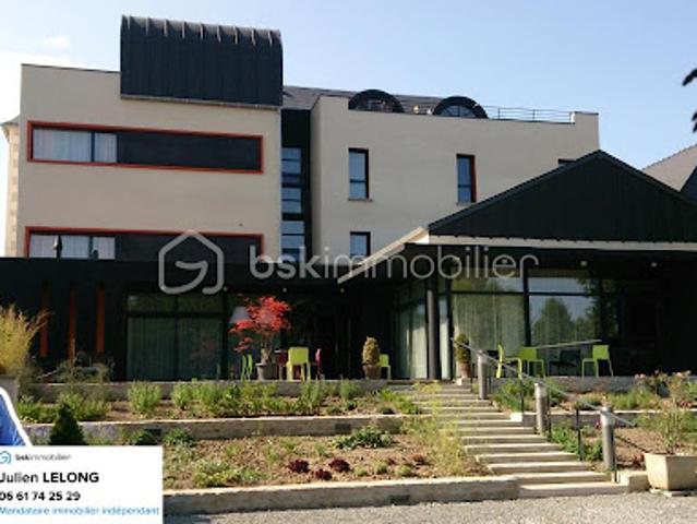 Local Commercial vente à Château-Chinon (Ville), Luzy