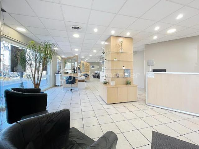 Local Commercial vente à Nanterre
