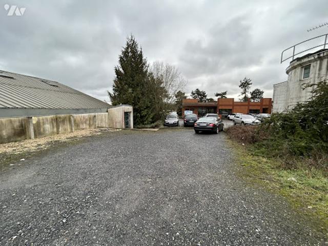 Local Commercial vente à Saint-Quentin, Saint-quentin