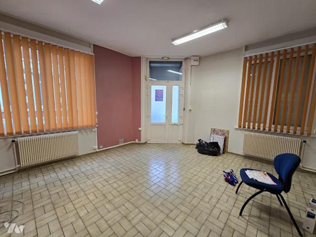 Local Commercial vente à Saint-Quentin, Saint-quentin