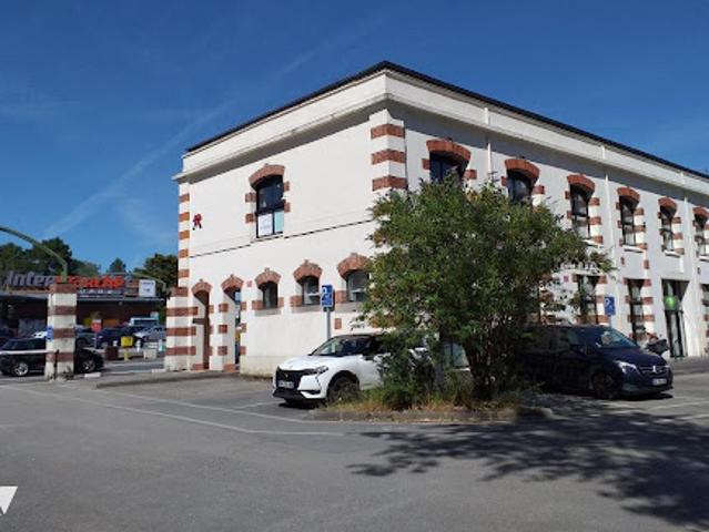 Local Commercial vente à Vannes, Bretagne