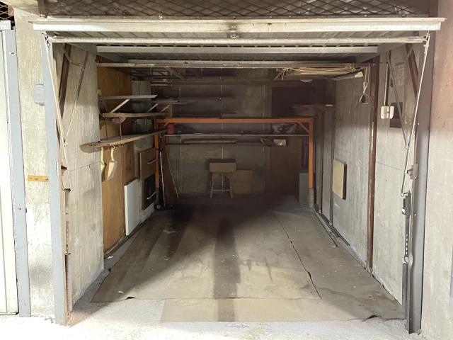 Garage vente à Paris, Île-de-France