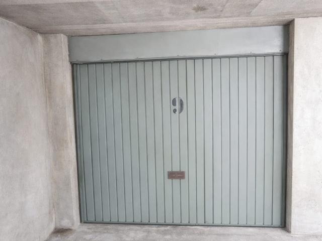 Garage vente à Paris, Île-de-France