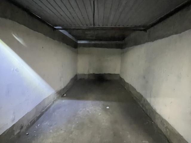 Garage vente à Saint-Étienne, Saint-etienne