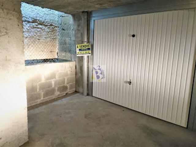 Garage vente à Angoulême, Aignes-et-puypéroux
