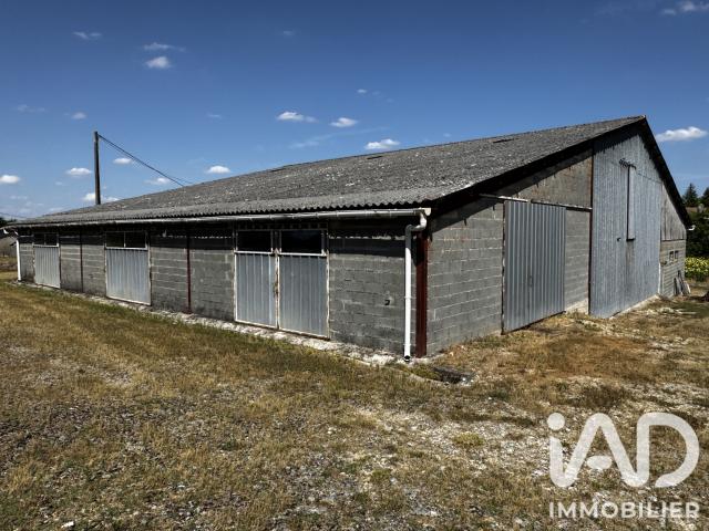 Garage vente à Jonzac, Sousmoulins