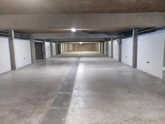 Garage vente à Arrondissement de Toulon, Saint-cyr-sur-mer