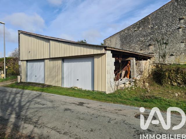 Garage vente à Saint-Jean-d'Angély, Bignay