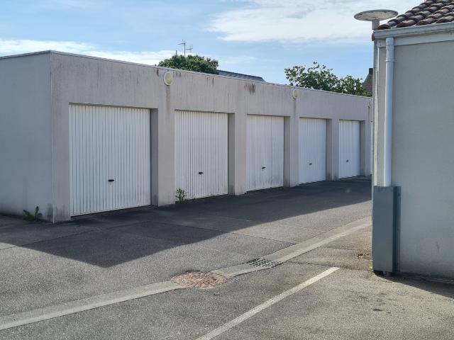 Garage vente à Nantes, Couëron