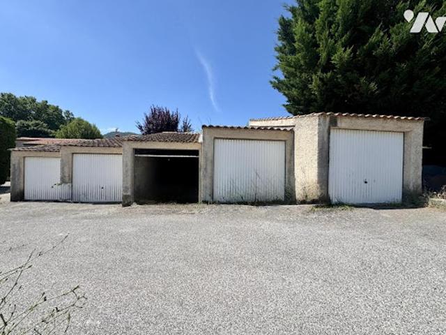 Garage vente à Arrondissement de Toulon, Le Beausset