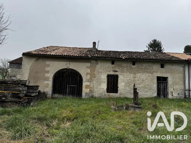 Ferme vente à Bourg, Pommiers-Moulons