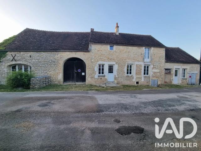 Ferme vente à Auxerre, Saint-cyr-les-colons