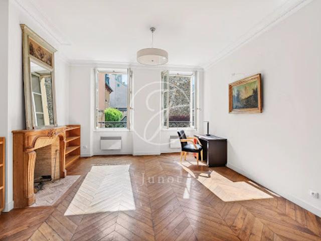 Bureau vente à Versailles