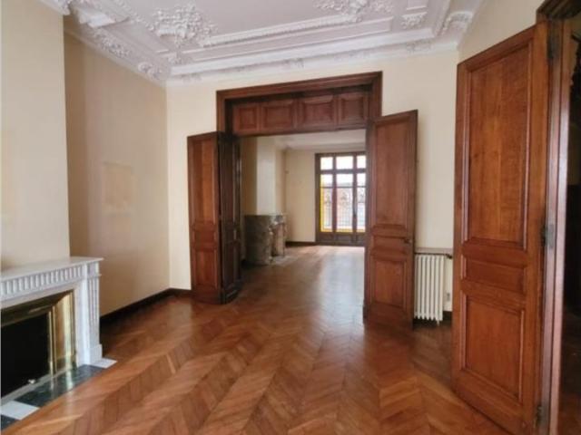 Bureau vente à Bordeaux