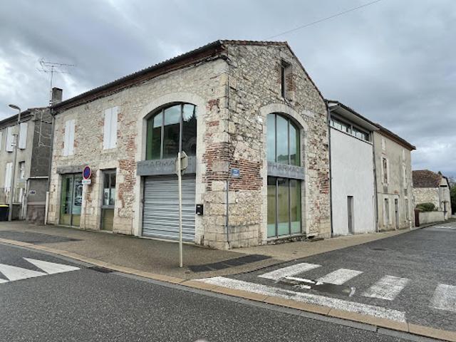 Immeuble vente à Bon-encontre, Mondot