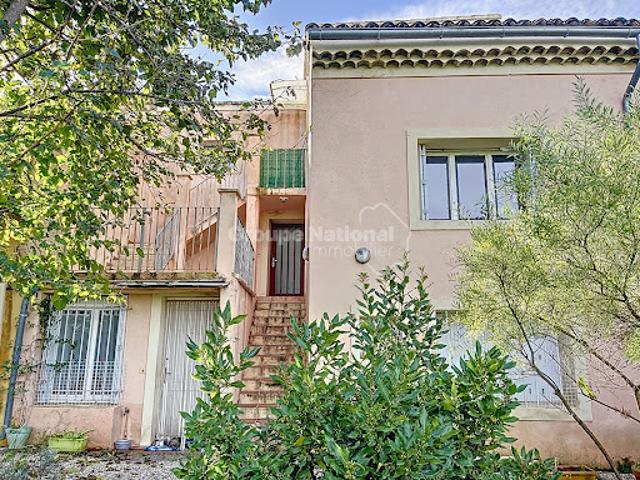 Immeuble vente à Sainte-cécile-les-vignes