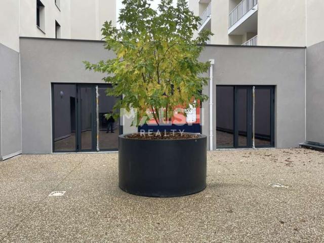Local Commercial vente à La Talaudière, Loire