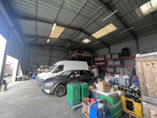 Local Commercial vente à Bordeaux, Bassens
