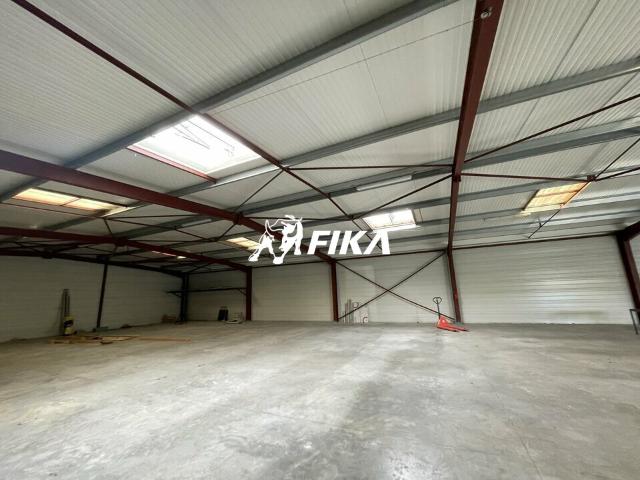 Local Commercial vente à Bordeaux, Saint-médard-en-jalles