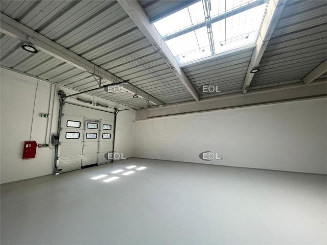 Local Commercial vente à Rambouillet, Coignières